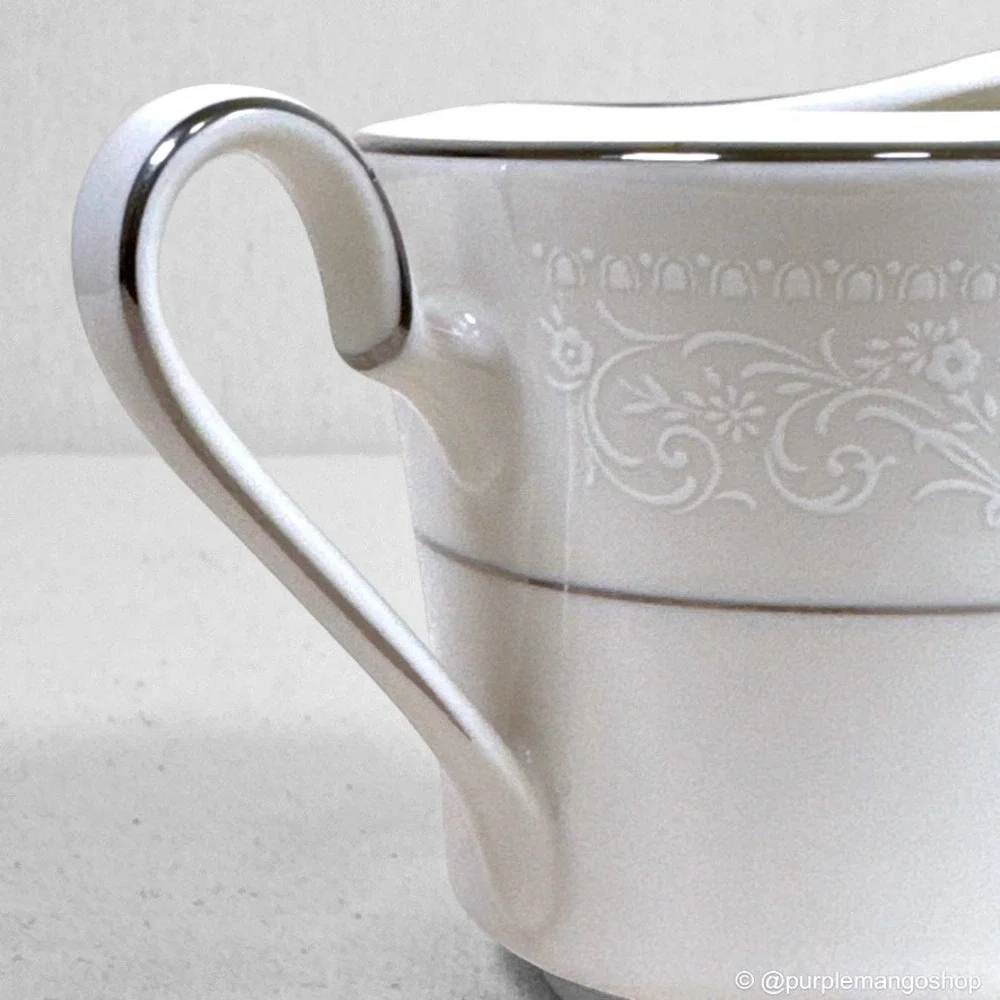 VINTAGE 1970s NORITAKE Sorrento 7565 Creamer Ivory China Platinum Trim |‎ Japan
